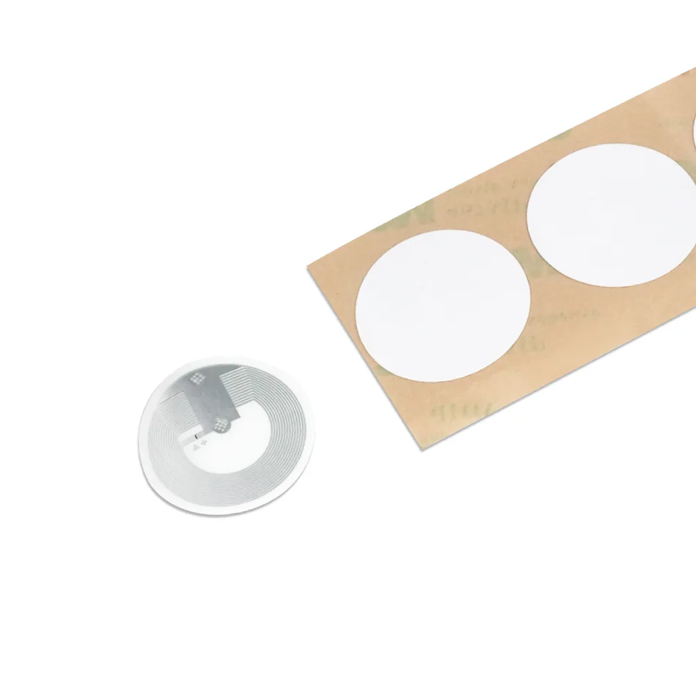 NFC Label – PET & 3M adhesive – Ø30 mm product photograph